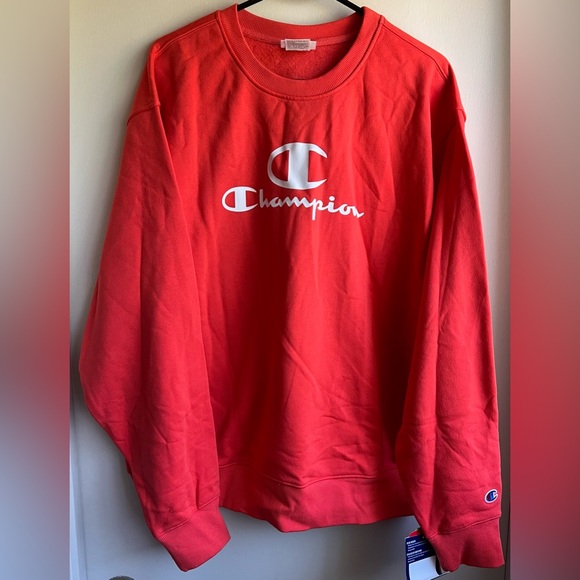 NWT Champion Crewneck Sweatshirt - Picture 1 of 3